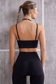 Aligned - Scoop Neck Sports Bra in Jet Black